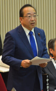 交通計画、副首都構想、新天町再開発、博物館リニューアルなど、 大型開発・呼び込み路線ただす